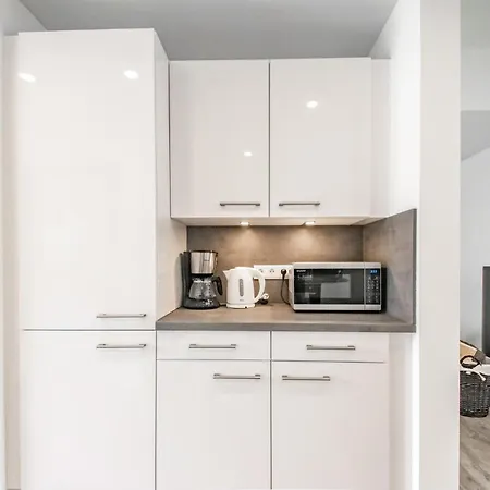 Baltic Village-damp * Damp